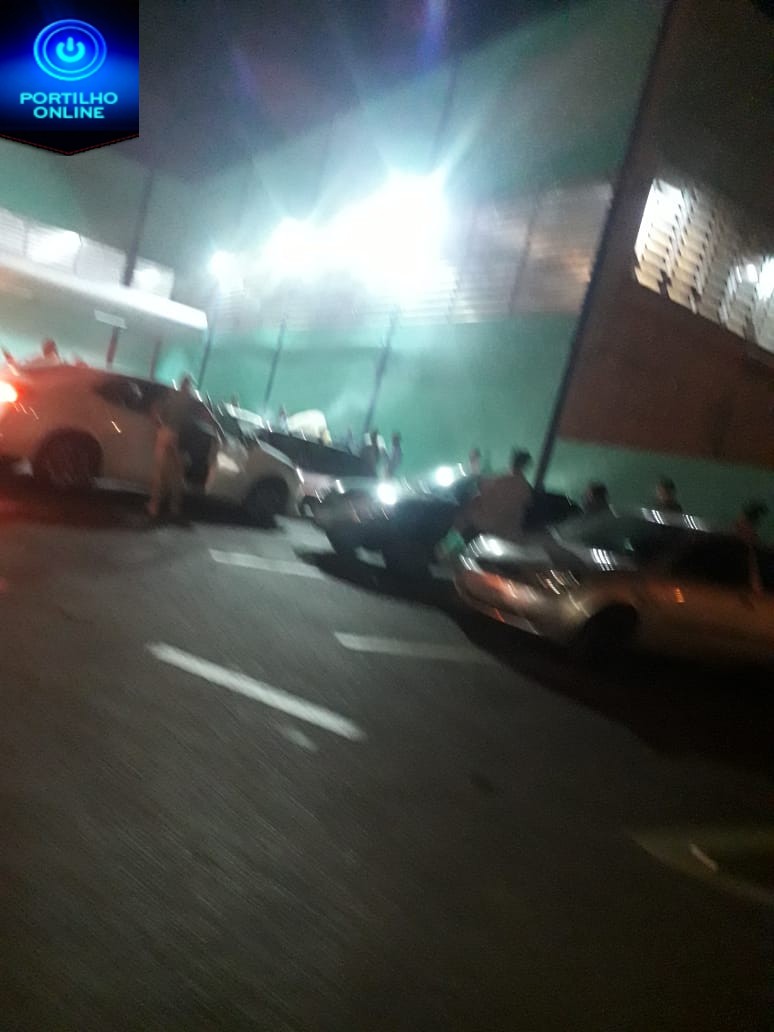 👉🚒🕯🔥🚨😱🤔Pegou fogo no estacionamento do BERNARDÃO.
