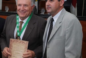 Dr. Paulo Pereira, médico veterinário, advogado e administrador de empresa, foi Deputado Estadual entre os anos de 1984-1989. 