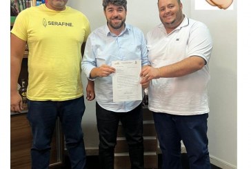    👉🤙✍🤜👊🤛👏👍🤙SECRETARIO DE OBRAS MAMAZÃO, SUB-PEZÃO FAZ VISITAS ILUSTRES AO CAMPEÃO REELEITO DEPUTADO FEDERAL ZÉ VITOR (6.722 EM PATROCÍNIO).