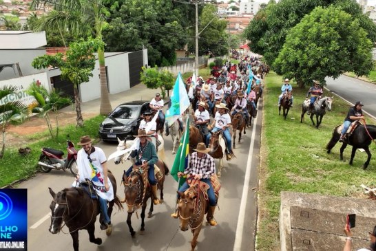 👉🏻👏🏻🤝🤠🐴🐎Cavalgada inicia venda de camisetas e reforça tradição solidária