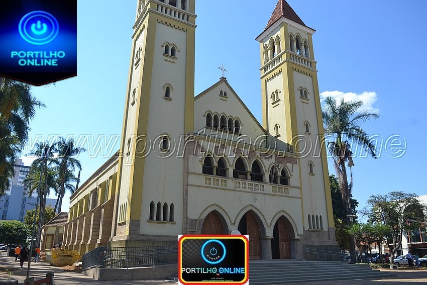 Igreja Matriz da Praça Santa Luzia é retalhada.