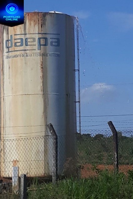 Enquanto caixa d’água derrama e desperdiça, moradores de São Benedito fica sem agua.