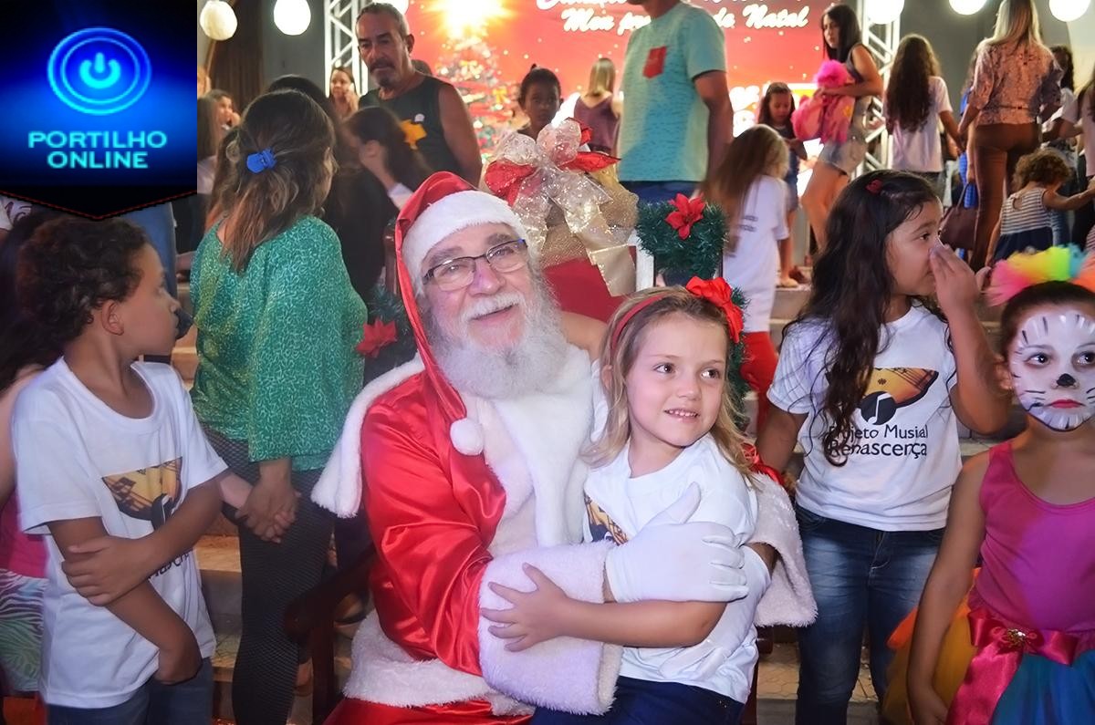 Alegria toma conta das crianças na Chegada do Papai Noel em atividade da Campanha de Natal das ACIP/CDL