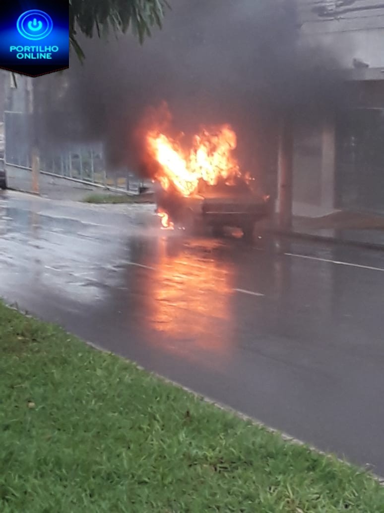 É  FOGO NA CHUVA!!! DEL-REY PEGA FOGO ” DO NADA”