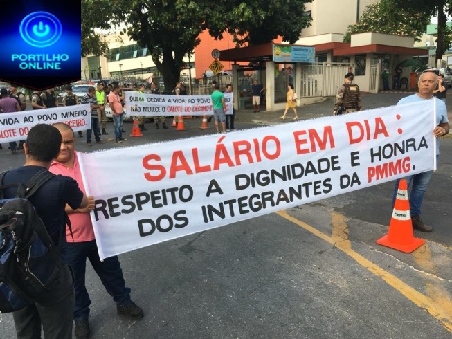 Policiais protestam em BH para pressionar o Governo a pagar o 13º