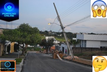 👉🚓🚨🚔🤔🤨😱🔦🕯💡 “MENUS UM POSTE”. Carro desce sozinho e deixa poste calambiando.