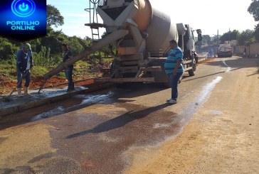 O TRABALHO NÃO PARA! CARLÃO VEREADOR…INÍCIO DA CONCRETAGEM DO PASSEIO NA RUA JAPÃO