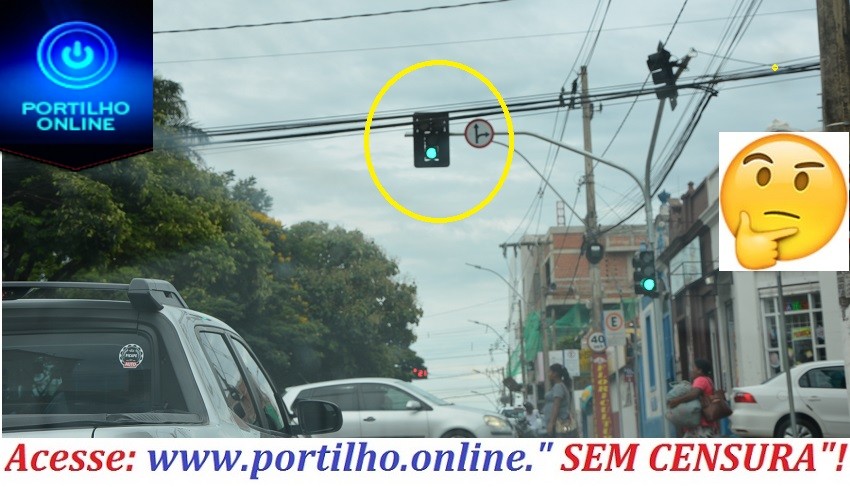 👉👏😱🚦🚥SEMÁFARO DA ELMIRO ALVES-PRAÇA SANTA LUZIA!!! Portilho… Também só vejo transtornos com esse semáforo.