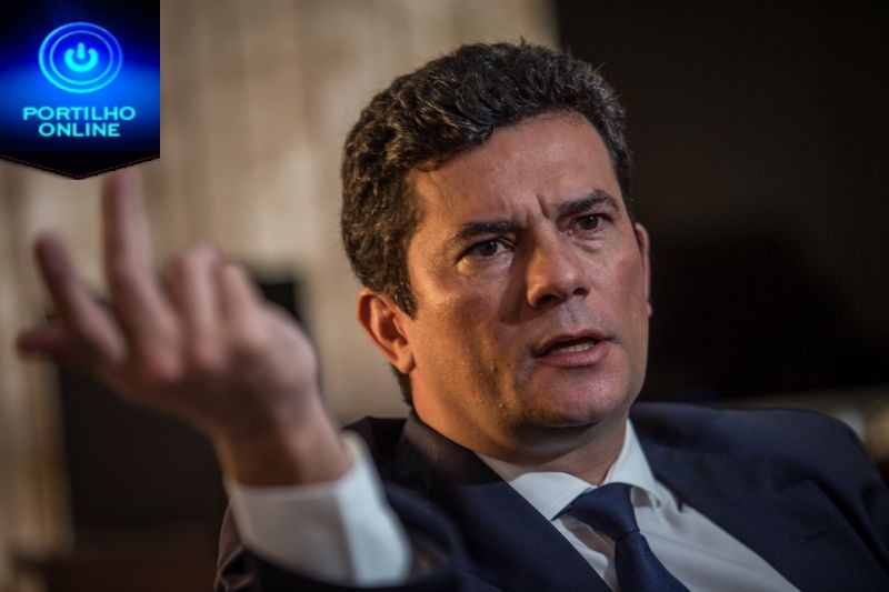 Em anúncio de saída, Moro cita interferência de Bolsonaro no Ministério da Justiça