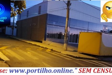  👉🚓🚔❌🚨😡🤔🙄Contêiner atrapalha o trânsito na rotatória da praça “ sem saúde” morada nova.