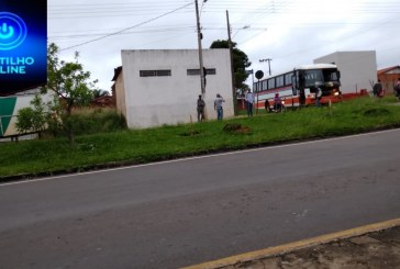  👉🚑🚒🚔🚨🤔🙄ACIDENTE!!!! Dois ônibus de trabalhadores rurais se esbarram no bairro serra negra. SEM VITIMAS!