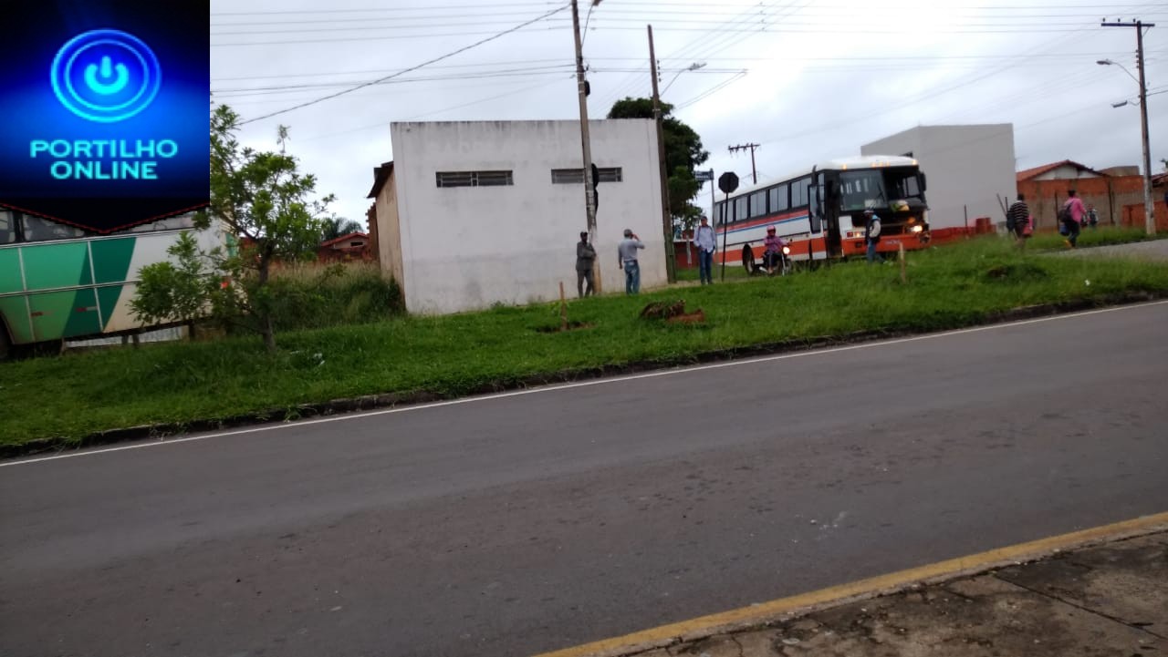  👉🚑🚒🚔🚨🤔🙄ACIDENTE!!!! Dois ônibus de trabalhadores rurais se esbarram no bairro serra negra. SEM VITIMAS!