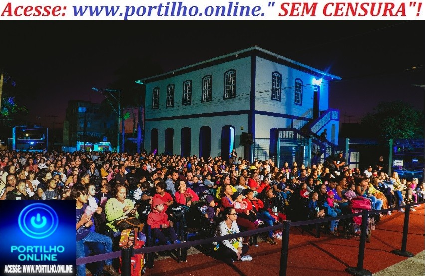 👉👏👀📽🎥🎞🎥📽Cine Família na Praça reúne mais de 1.500 espectadores no largo do Museu Municipal