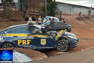 ⚰ Atualizando…ASSISTA AOS VÍDEOS…📍❓😱🚨🚔🚒ACIDENTE GRAVÍSSIMO NA BR- 365, ENTRE PATROCINIO A UBERLÂNDIA. CARRETA BITREM TOMBA EM CIMA DA VIATURA DA POLÍCIA FEDERAL