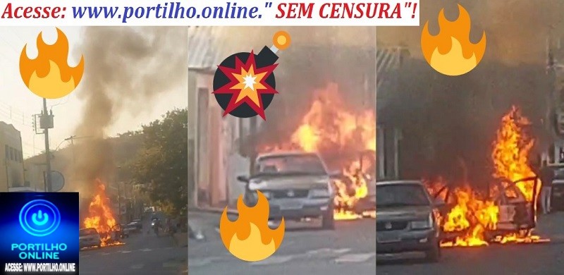 👉👉😱🚑🚨🚒🚒🚒🚔💥💥🔥Carro pega fogo 🔥 🔥 🔥 🔥 Os bombeiros chegaram. O carro ficou da “cor de cinzas “