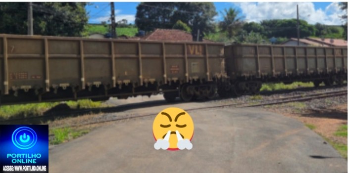 📢👉😡🚧❓😠🚔🔍🕵🔎🚨😱👎🚦🛑🚏Trem da mineradora interrompe via pública 🚂 🚆 Salitre de Minas pede socorro!