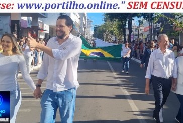👉Desfile Cívico – 07 de abril👊🤜👏🤛🏆🎖🥁🎼✍ Prefeito no palanque e na apassarela foi aplaudido.  “Vitória” é aclamada! 🏅🥁🎖👏🎼
