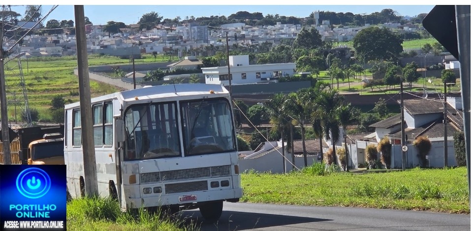 👉❓🤔📢🚧🚨🚏🛑🚦Bom dia Portilho Segue matéria 🚍 Ônibus 🚌 Estacionado em Local Inadequado Gera Perigo