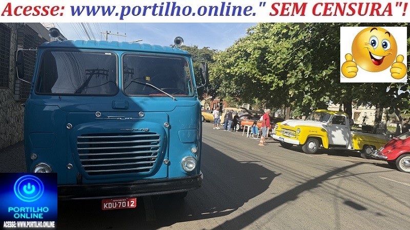 👉📢👏🙌👍🤙🤝👏👏👏🚗🚙🚙🚌🚚Cultura e História! Encontro de Carros e Caminhões Antigos agita a Praça Honorato Borges em Patrocínio