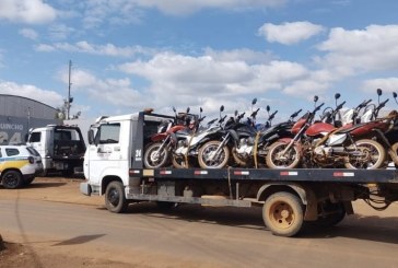 🚨👉🚔📢👀🤝🤙👏👏👏👏POLÍCIA MILITAR DE MONTE CARMELO DESARTICULA QUADRILHA E RECUPERA 25 MOTOCICLETAS PRODUTO DE CRIME