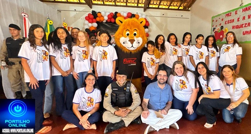 👉📢👏🤝🔎🕵🔍✍👀🗣Notícias 📰 🗞 da Prefeitura: Governo Municipal participou da formatura de 44 alunos da Escola Municipal Afrânio Amaral no PROERD