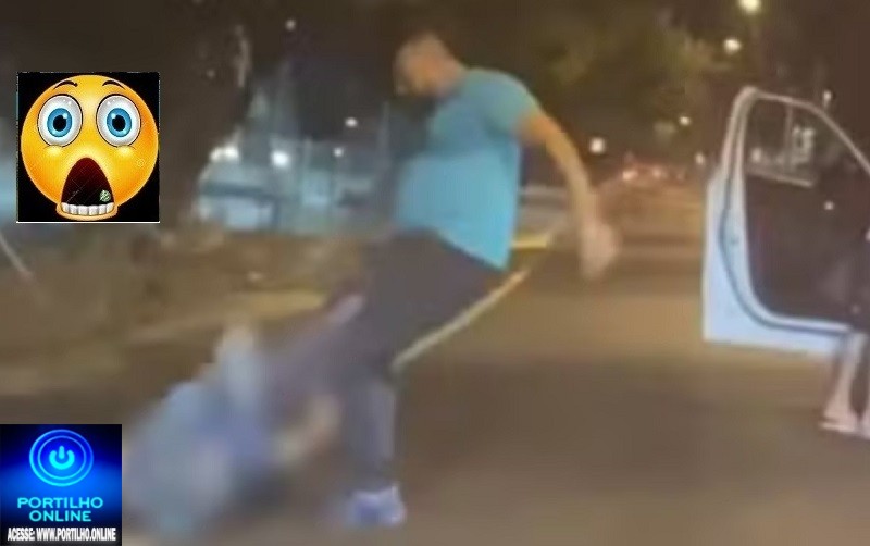 👉🤹👉😱🚨👺👊🚔🧐👺Vídeo: motorista é flagrado chutando homem em situação de rua em SP