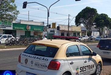 👉🚨📢😱🔍🚦🔎🚧🚔🤔Semáforo do Supermercado do Sindicato: Ufa! Viatura da Sestran no local!
