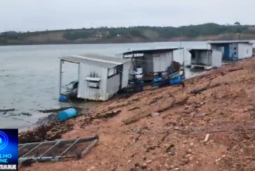 👉😱 vídeos…💨💦👀🌬️🌦️🚨🚧🚒📽️Ventania e tempestade destroem tablados, ranchos e plantações às margens da represa