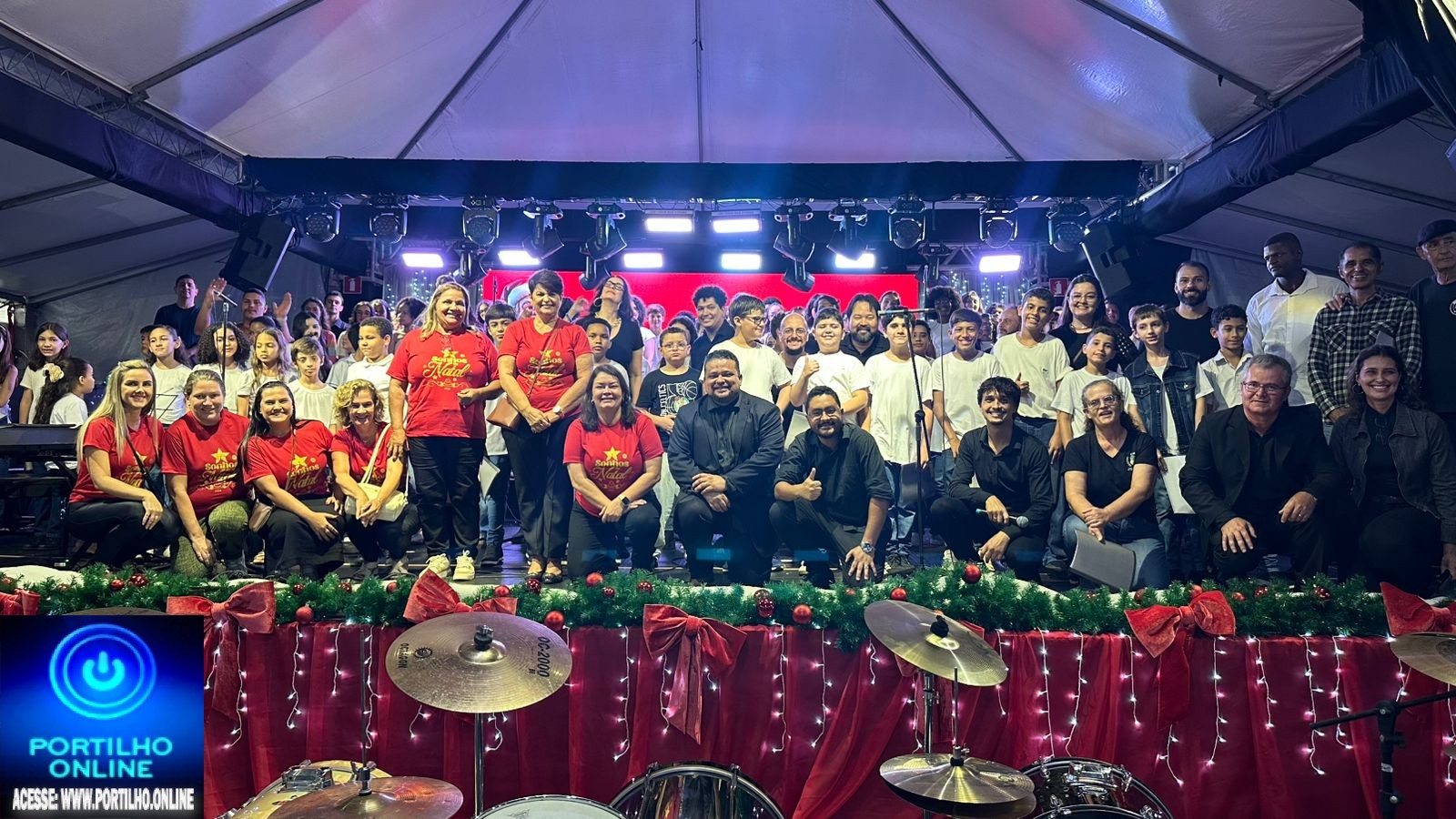 👉👏🎆🎊🎬🪗🤝🙌 Sonhos de Natal 2025 encanta público em noite especial na Praça Santa Luzia