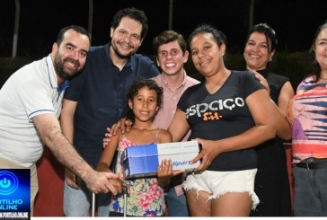 👉🤙👍🙌🤙📚📏✂️🖊️ Notícias da prefeitura municipal…Entrega simbólica de uniformes e kits escolares emociona famílias e marca início do ano letivo na rede municipal