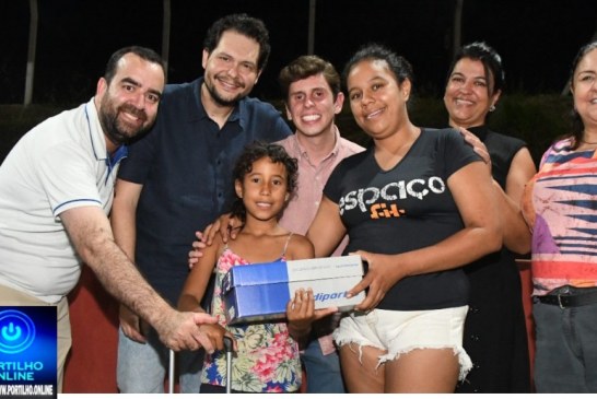 👉🤙👍🙌🤙📚📏✂️🖊️ Notícias da prefeitura municipal…Entrega simbólica de uniformes e kits escolares emociona famílias e marca início do ano letivo na rede municipal