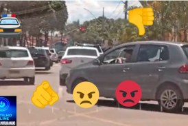 👉🏻😡📢🗣️🗣️🗣️ Trânsito fila dupla 🛑 🚥 🤔 🚥 🛑 🚨 🚔 em Porta de escola particular  gera muitas reclamações e brigas e xingamentos