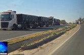 🫵🏻👎🏻🚔🤔🚧🚨DENÚNCIA CADÊ A POLÍCIA RODOVIÁRIA?😱👉🏻: CAMINHÕES QUE CARREGAM GESSO ESTÃO PARANDO NO MEIO DA MG-230 E COLOCANDO VIDAS EM RISCO