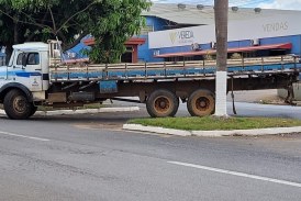 👉🏻😱🤔📣🚓🚔🫣🗣️👎🏻” Tocador da prefeitura estaciona caminhão e acha que está” normal”🫣”👉🏻🫵🏻🚛Tem jeito não Portilho !!! As notícias te perseguem mesmo!