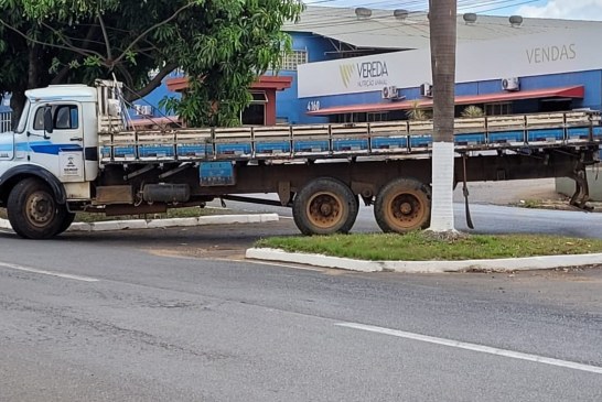 👉🏻😱🤔📣🚓🚔🫣🗣️👎🏻” Tocador da prefeitura estaciona caminhão e acha que está” normal”🫣”👉🏻🫵🏻🚛Tem jeito não Portilho !!! As notícias te perseguem mesmo!