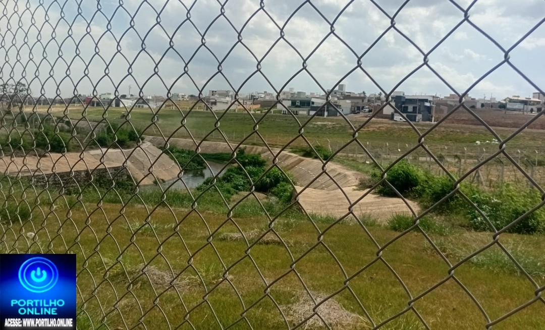 👉🏻😱🤔🗣👎🏻🫵🏻👊🏻 ATENÇÃO, PREFEITURA! O “REGÃO” DO DEIRÓ ESTÁ PRECISANDO DE UMA BOA LIMPEZA NA ROTATÓRIA DO BAIRRO MORADA NOVA! 🚧🌿🪣🌧