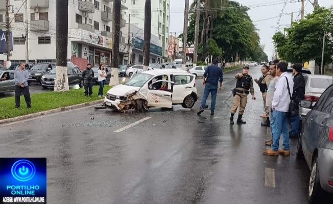 👉🏻😱🚓🫵🏻🚨🚔🚑🚒 ACIDENTE GRAVE NA AVENIDA FARIA PEREIRA: “DUBLÊ DE MOTORISTA” TENTA DERRUBAR PALMEIRA DE QUASE 100 ANOS! 🌴💥