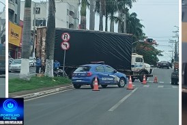 🚨🚔🏍️ ACIDENTE NO CRUZAMENTO DA AVENIDA FARIA PEREIRA COM A RUA CORONEL RABELO, NA ÁREA CENTRAL DE PATROCÍNIO! 🚛⚠️