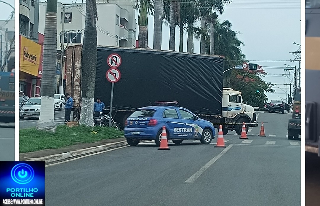 🚨🚔🏍️ ACIDENTE NO CRUZAMENTO DA AVENIDA FARIA PEREIRA COM A RUA CORONEL RABELO, NA ÁREA CENTRAL DE PATROCÍNIO! 🚛⚠️